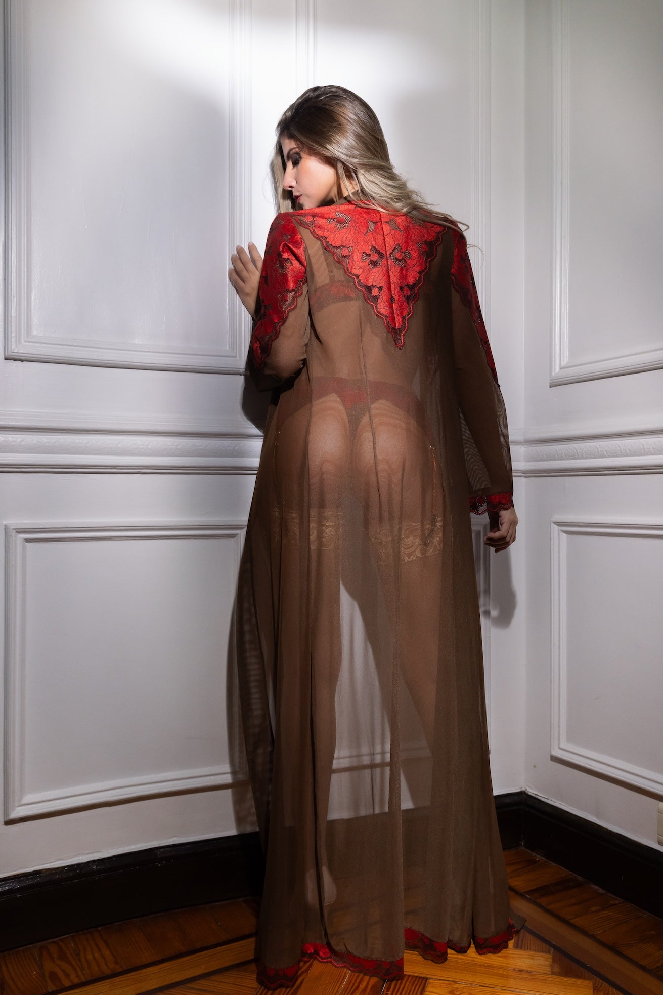 Nyx Robe