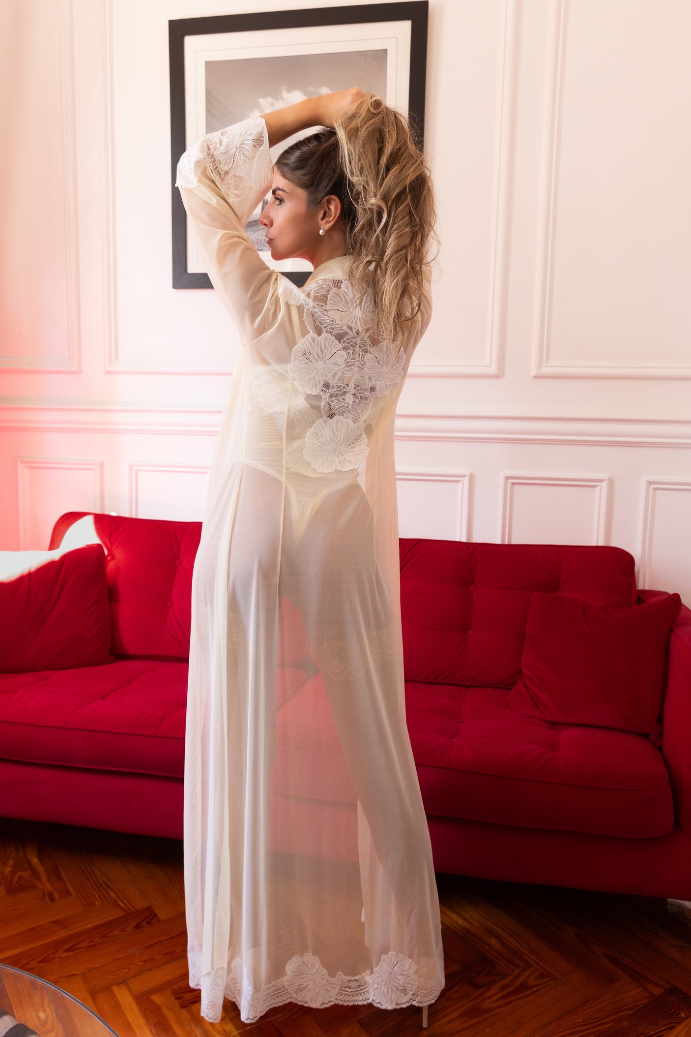 Elara Robe